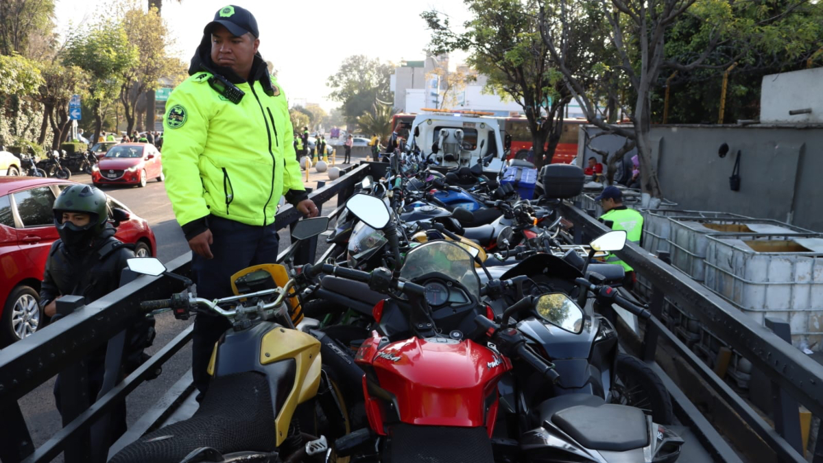 Motociclistas en CDMX olvidan entrada en vigor de nuevas reglas de tránsito