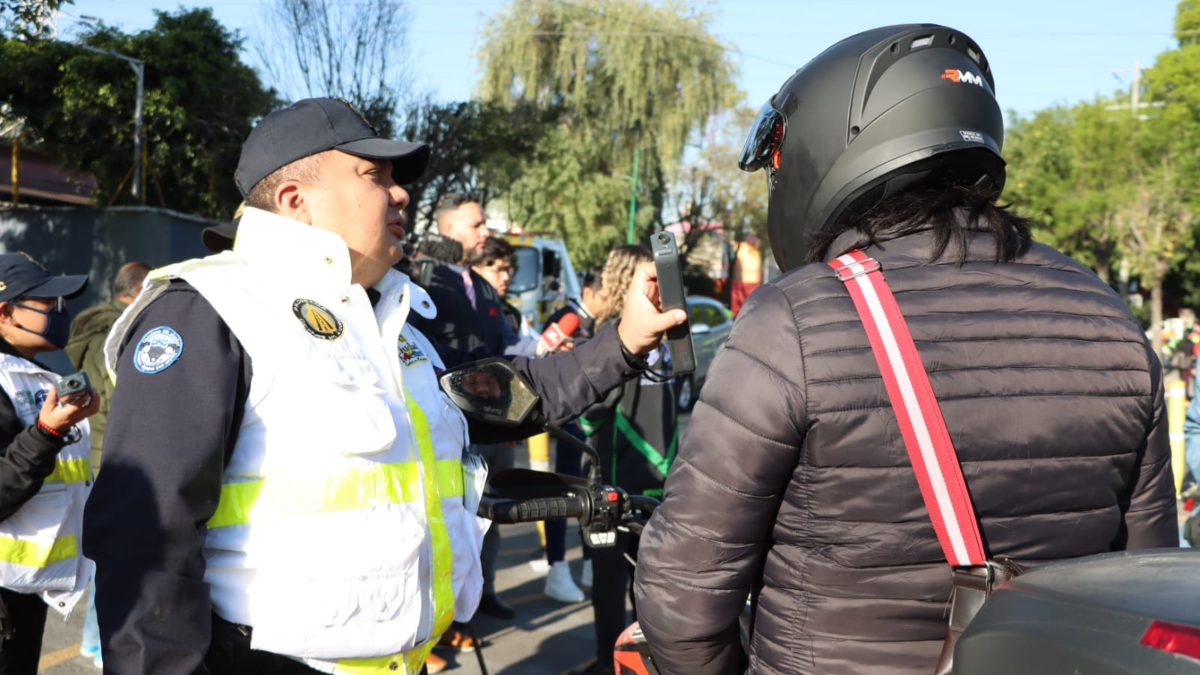 En tres días del nuevo reglamento de transito en la CDMX multan a casi mil motociclistas