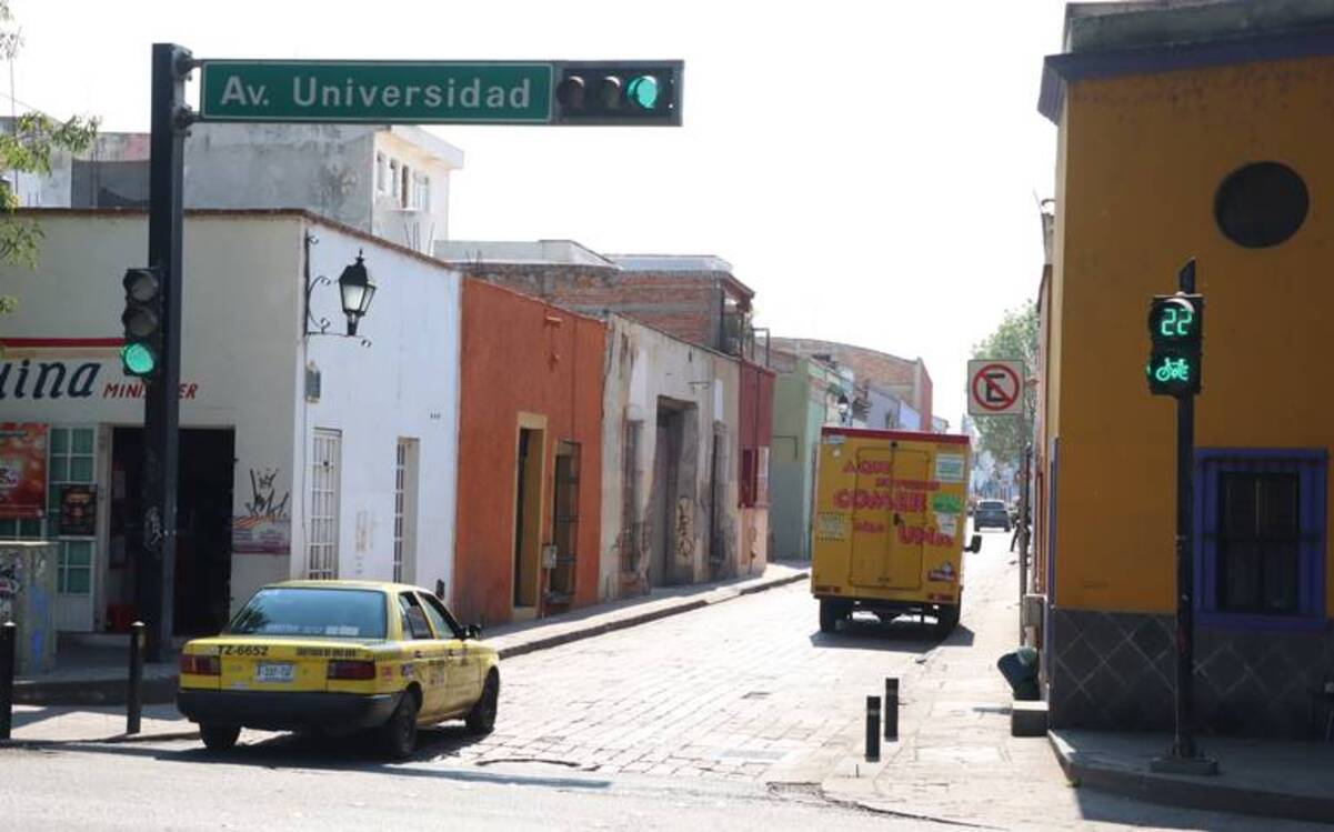 Los apagones de luz dañan a los semáforos en Querétaro