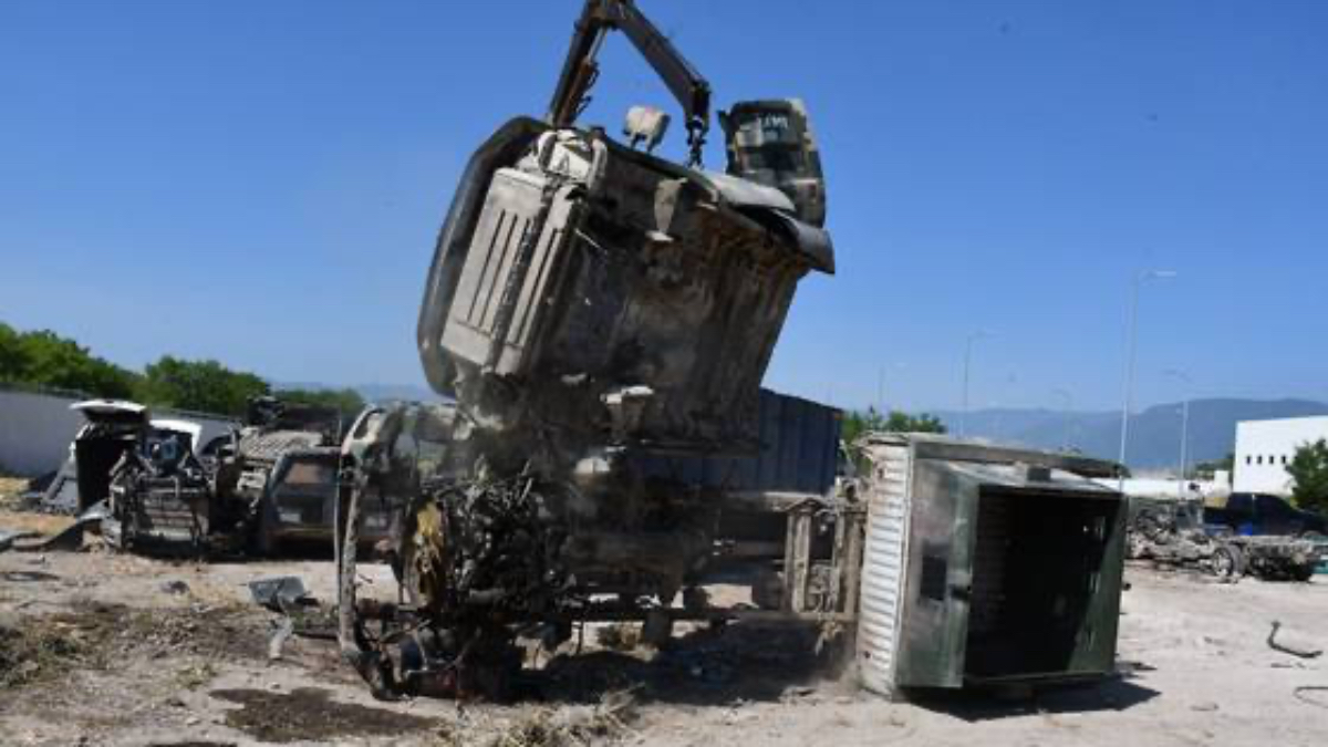 En Tamaulipas destruyen 24 vehículos blindados artesanalmente conocidos como monstruos