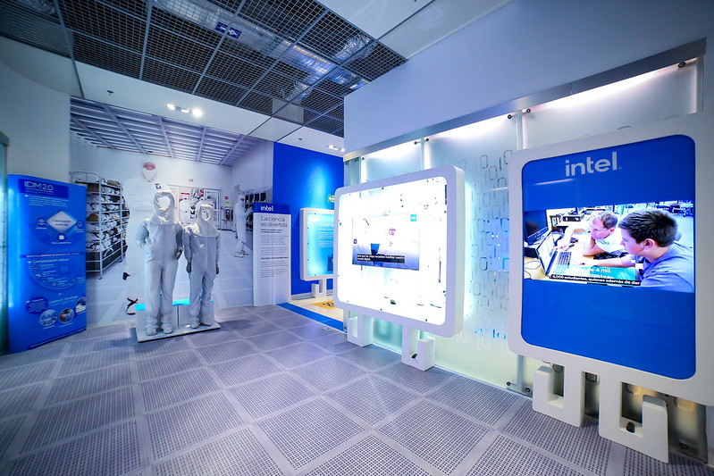 Jalisco e Intel formarán a 100 jovenes talentos para que trabajen en la industria de semicoductores