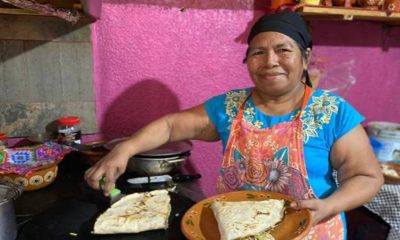 "Mamá Nalita" comparte un pedacito de Oaxaca con sus platillos