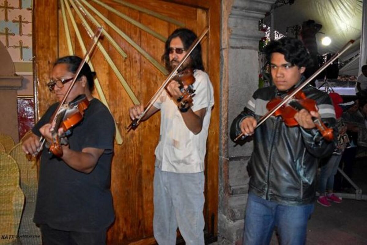 La lengua purépecha llega hasta los escenarios de Michoacán con The Simios Band