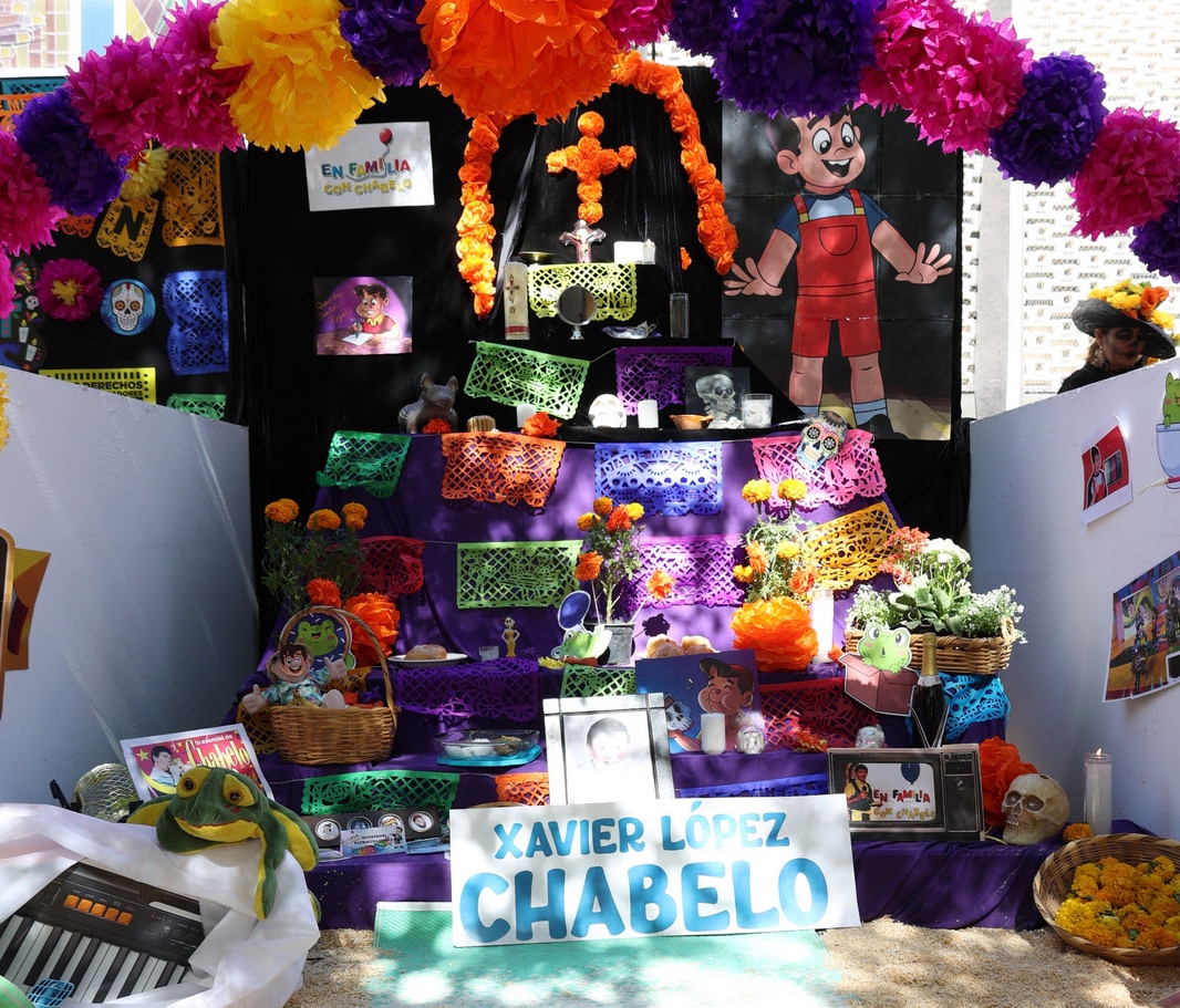 Ofrenda a "Chabelo" gana concurso en Isssteton de Hermosillo (Sonora)