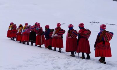 Cholitas escaladoras de Bolivia buscan conquistar el Everest