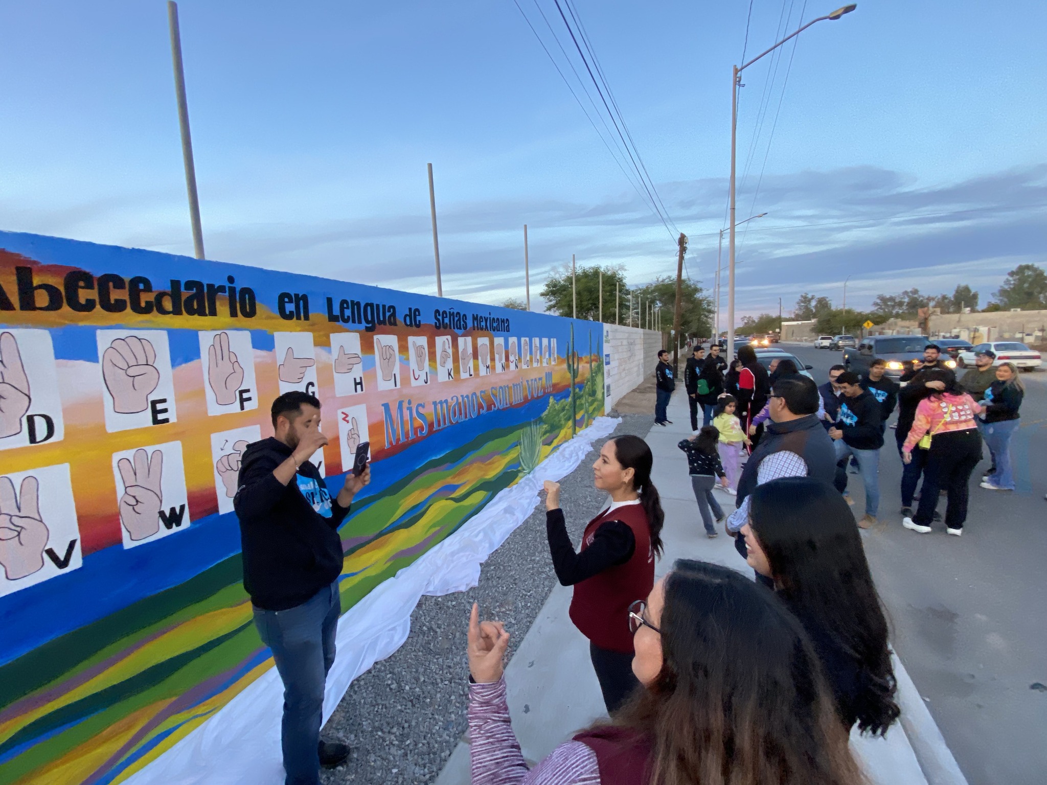 En San Luis Río Colorado promueven la Lengua de Señas Mexicana con un mural