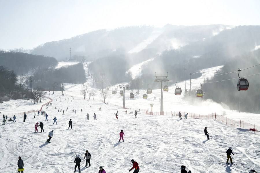 Mercado chino de esquí tiene gran potencial y atrae a instructores extranjeros