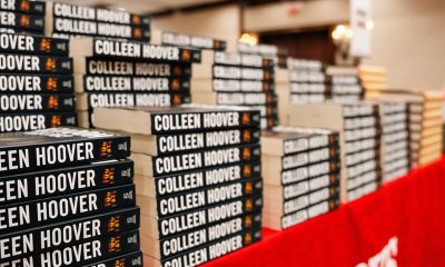 Colleen Hoover cautiva a México con su novela "Romper el círculo" que encabeza los más vendidos