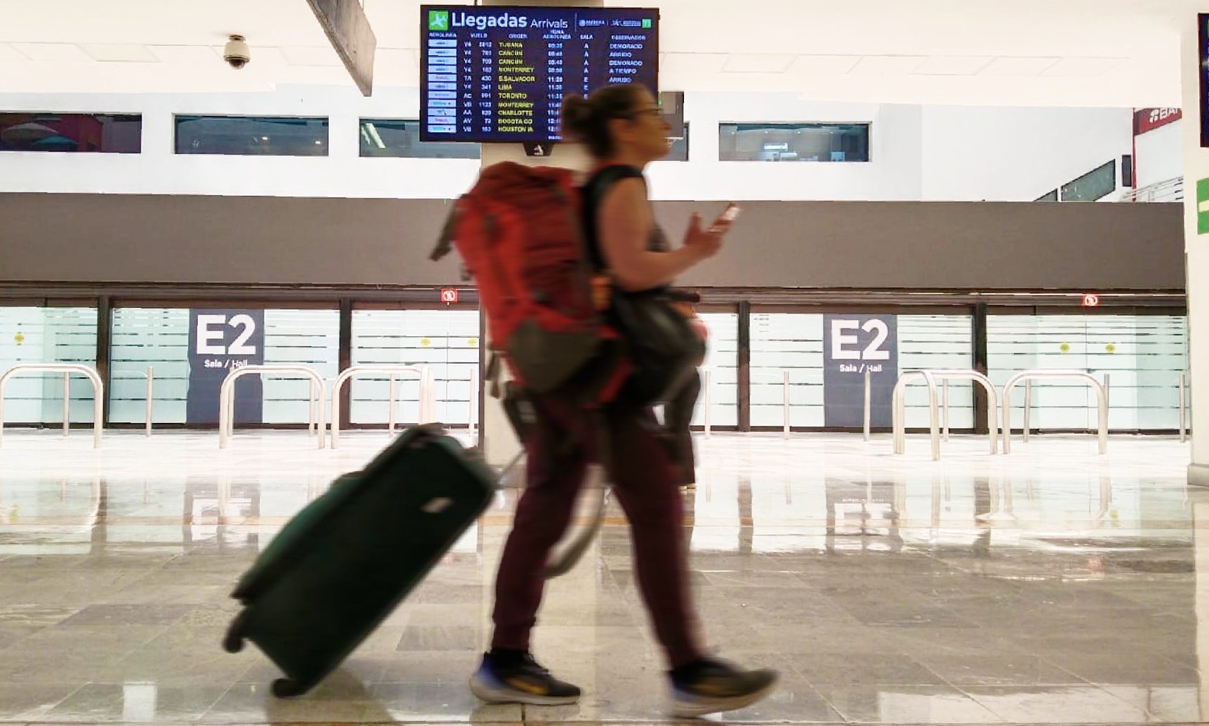 El PRD propone combatir las prácticas indebidas en los servicios aeroportuarios en México