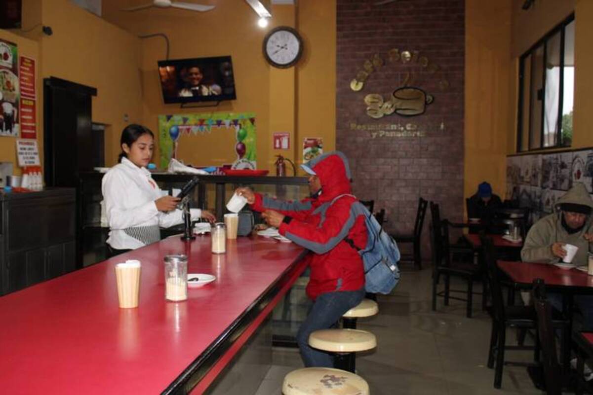 Aumentan las ventas de café y pan por el frío en Tampico