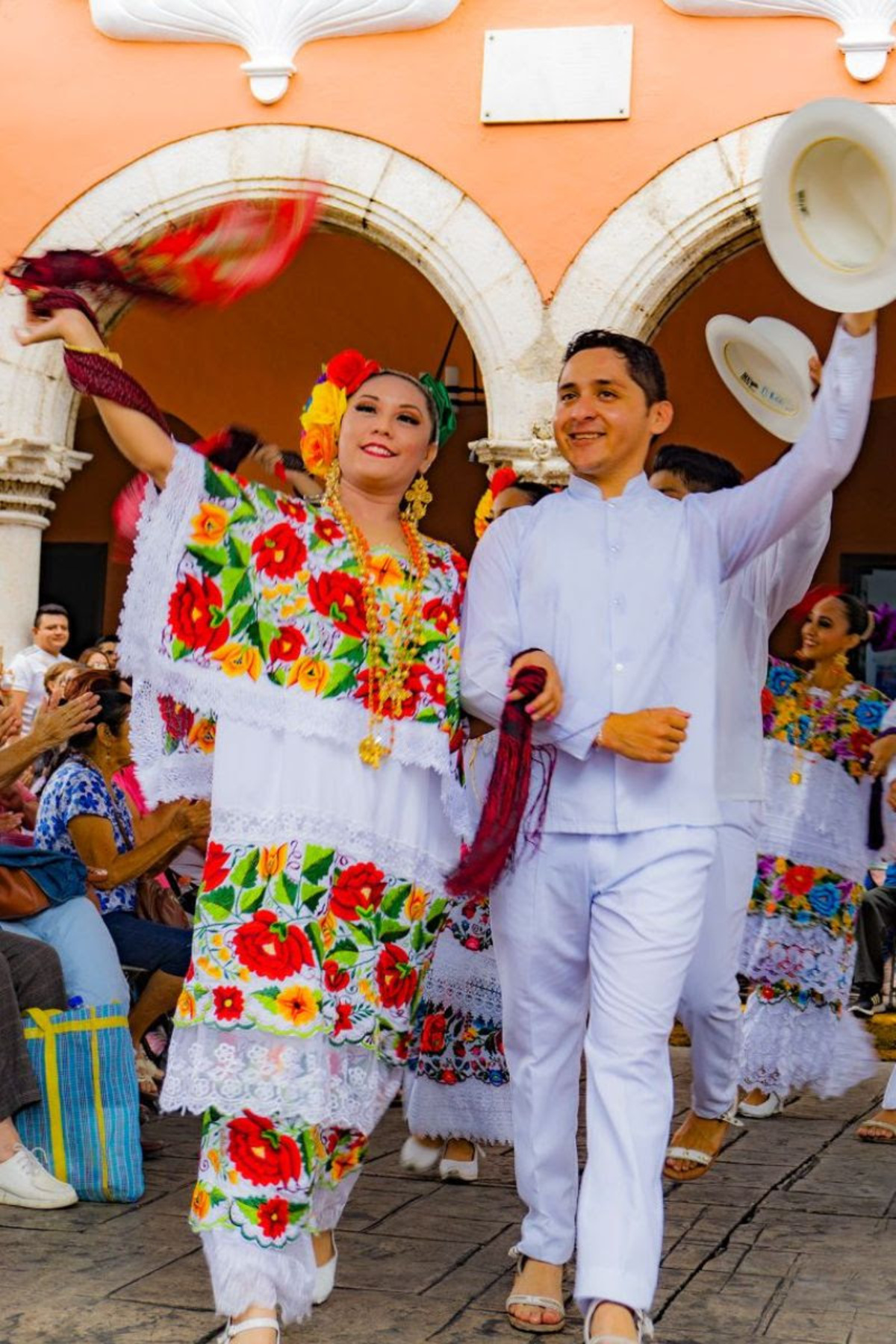 El terno es el atuendo que le da identidad y cultura a Yucatán