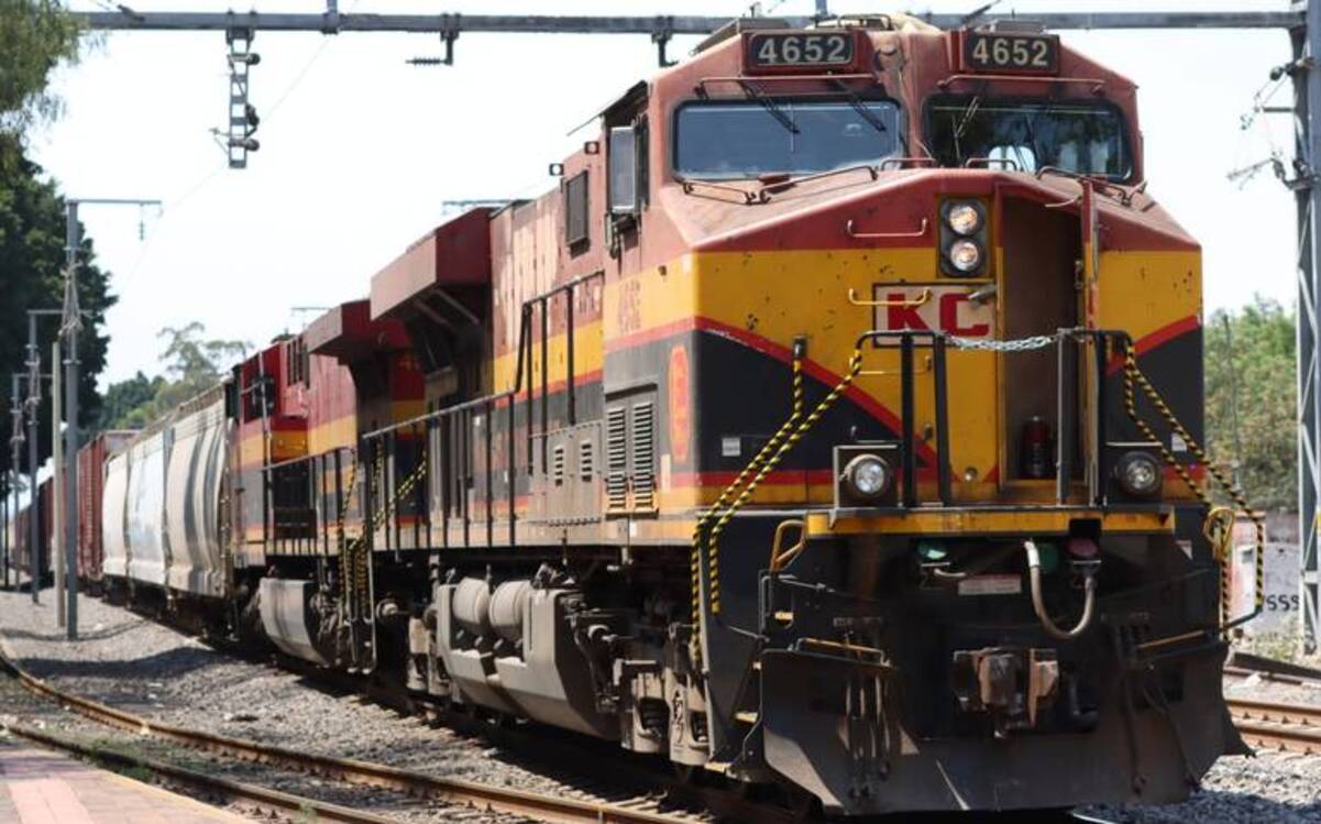 Empresarios de la construcción piden revisar costo-beneficio del tren México-Querétaro