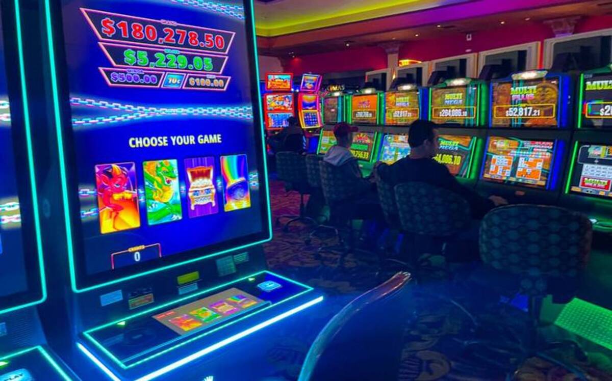 Los casinos y los restaurantes en Mexicali siguen amparados contra la Ley Antitabaco