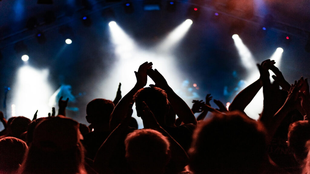 Menos boletos físicos: Ticketmaster digitaliza el acceso a los conciertos