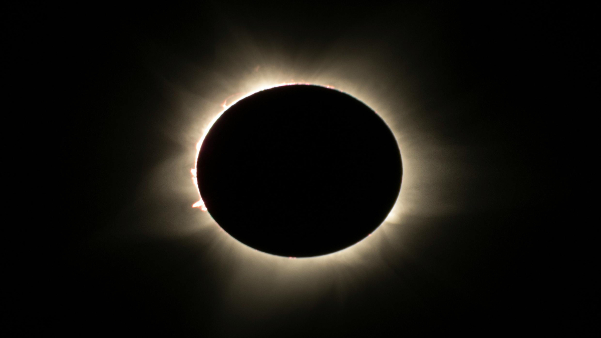 Consejos para observar con seguridad el Eclipse Total de Sol en Mazatlán