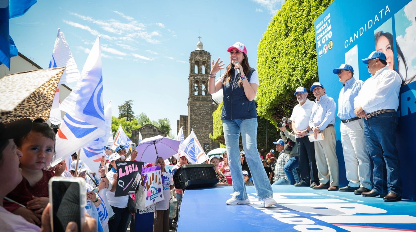 La candidata Libia Dennise recorre cada rincón de Guanajuato en busca de unidad y cambio